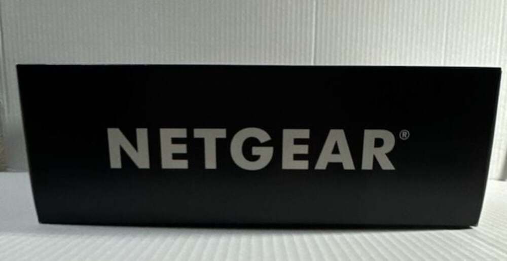 Netgear Nighthawk AC1900 WiFi Cable Modem Router (Model C7000v2) - Picture 14 of 15